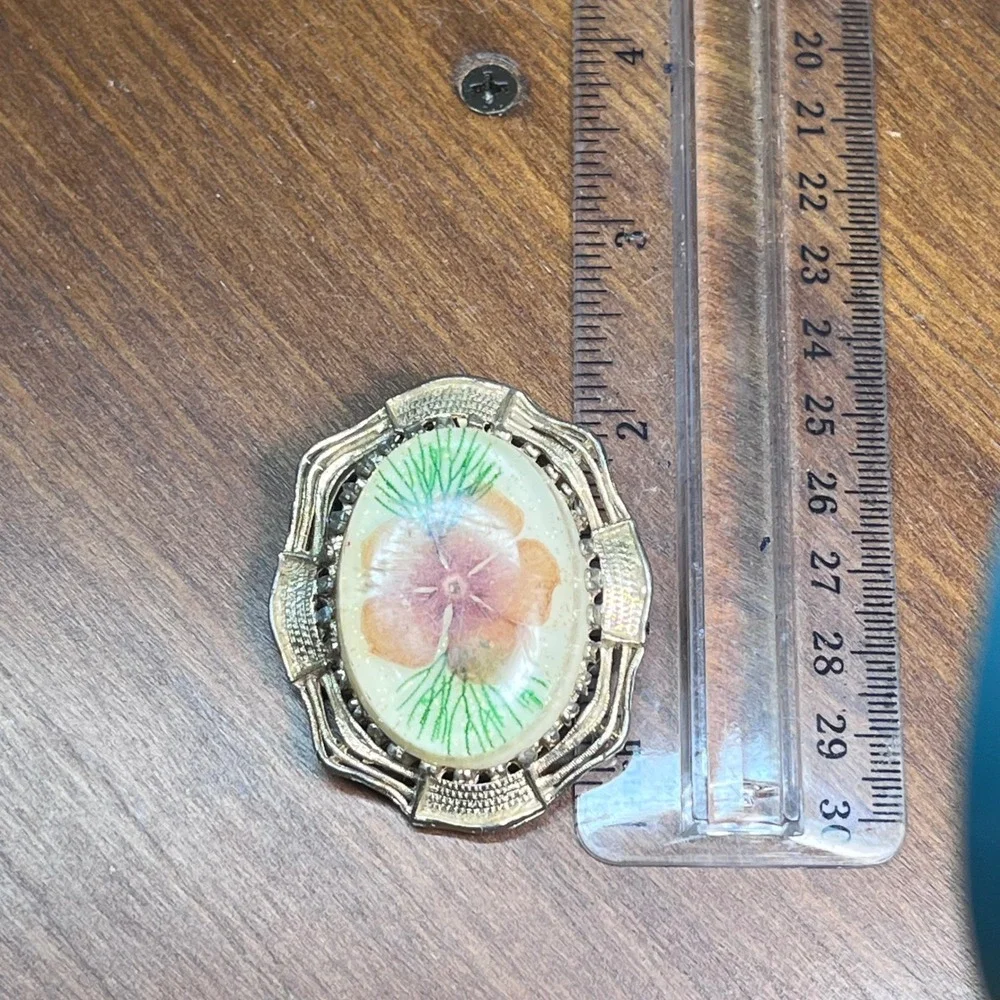 Vtg Gold Tone Pressed Flower Resin Brooch Pendant Mid Century Botanical Pin